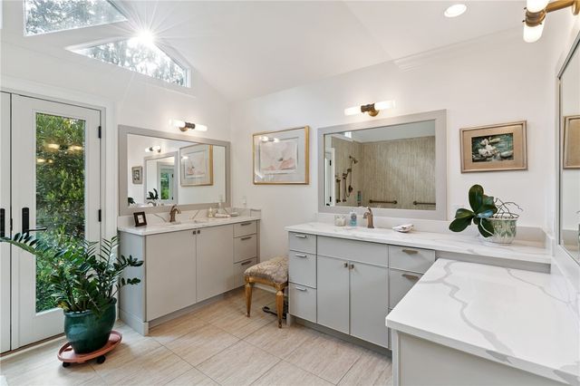 327 Peachtree Street, St Simons Island, GA 31522