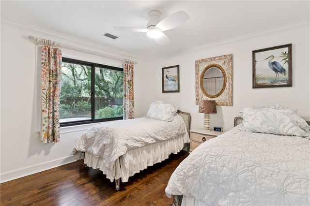 327 Peachtree Street, St Simons Island, GA 31522