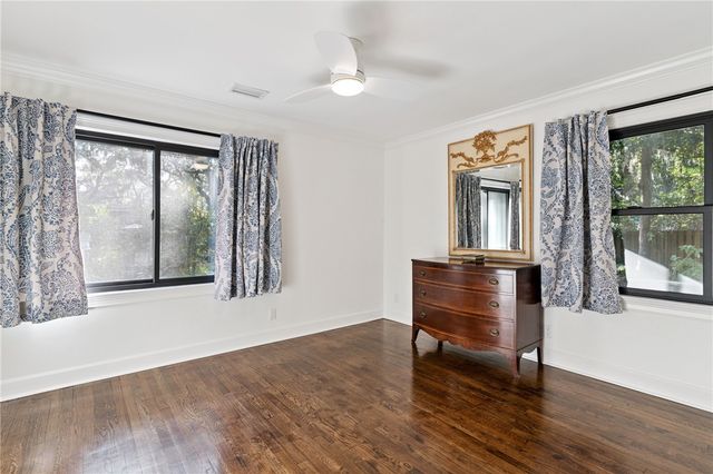 327 Peachtree Street, St Simons Island, GA 31522