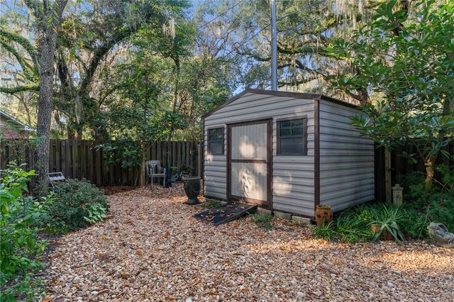 327 Peachtree Street, St Simons Island, GA 31522