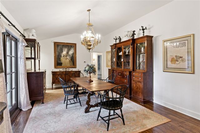 327 Peachtree Street, St Simons Island, GA 31522