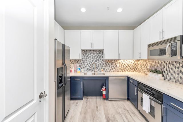 2299 Lone Star Drive 237, Sugar Land, TX 77479