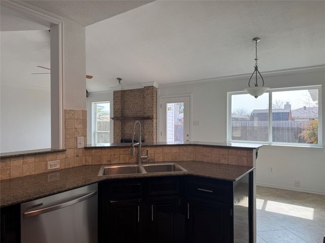 1734 Sterling Lane, Lewisville, TX 75067