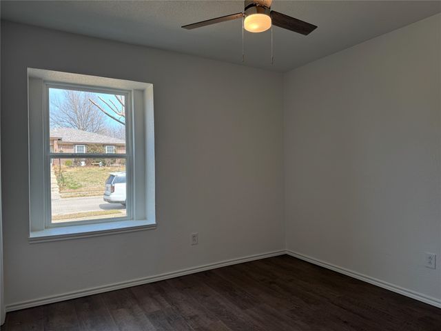 1734 Sterling Lane, Lewisville, TX 75067