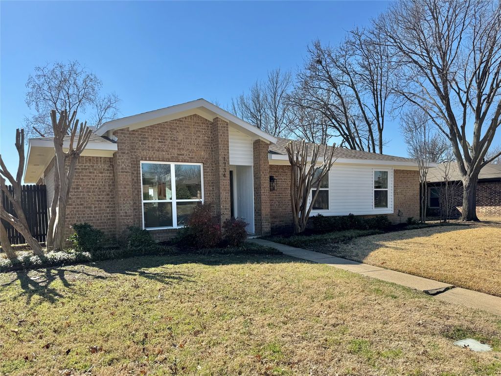 1734 Sterling Lane, Lewisville, TX 75067