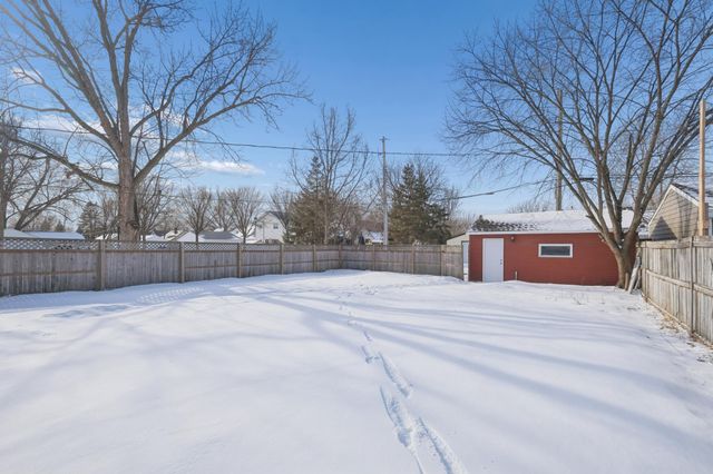 4905 Dupont Avenue N, Minneapolis, MN 55430