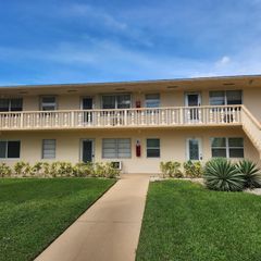 106 Coventry E 106, West Palm Beach, FL 33417