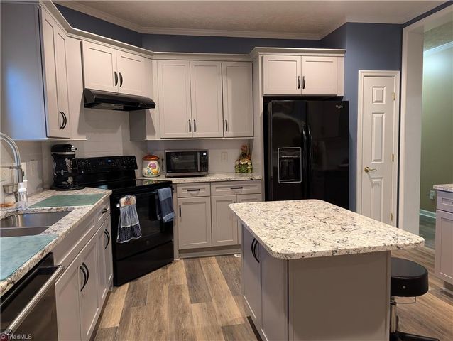 596 Greenbrier Farm Trail, Siler City, NC 27344