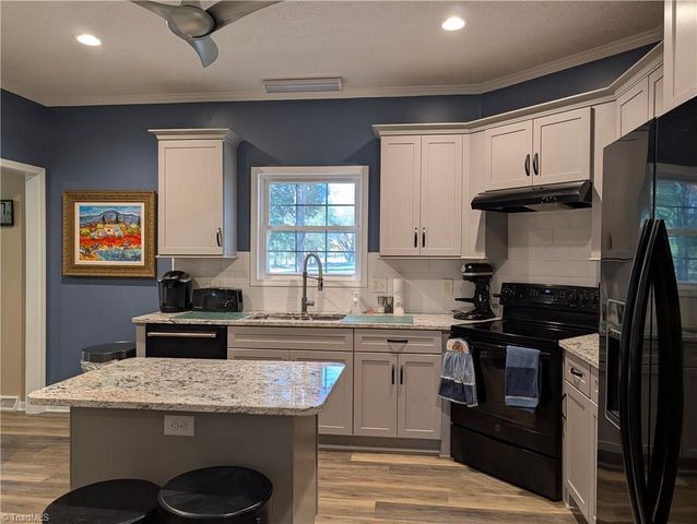 596 Greenbrier Farm Trail, Siler City, NC 27344