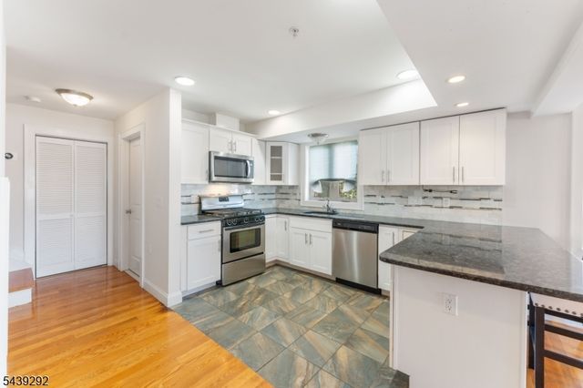 307 E Elizabeth Ave 5, Linden City, NJ 07036