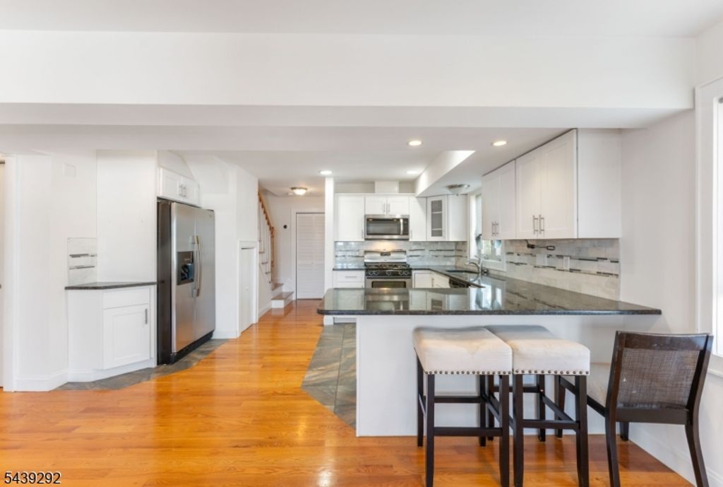 307 E Elizabeth Ave 5, Linden City, NJ 07036