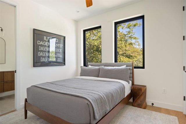 2305 E 21st ST 2, Austin, TX 78722