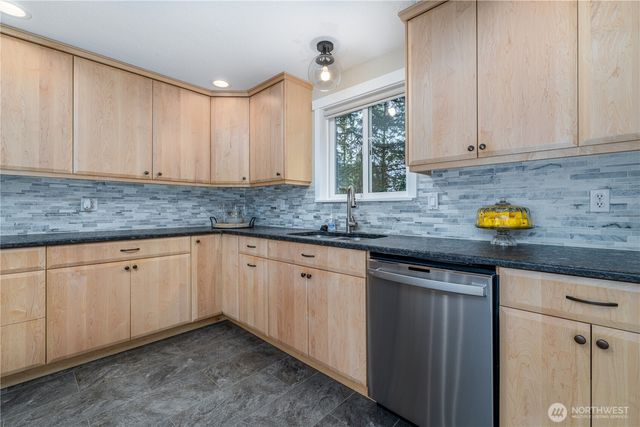 451 SE Mill Creek Road, Shelton, WA 98584