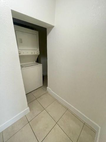 1000 NW 11th Court, Fort Lauderdale, FL 33311