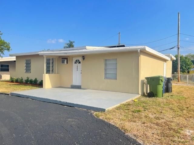 1000 NW 11th Court, Fort Lauderdale, FL 33311