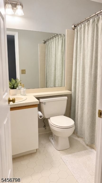 8 Vaughan Dr, Newark City, NJ 07103 — photo 3