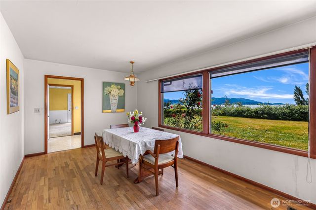 3923 Cliffside Drive, Bellingham, WA 98225