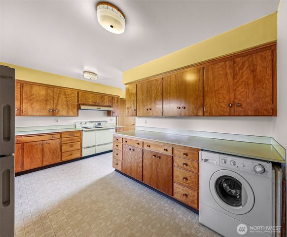 3923 Cliffside Drive, Bellingham, WA 98225
