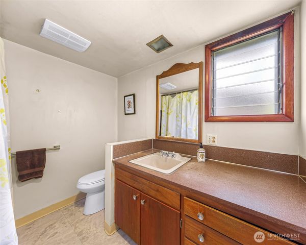 3923 Cliffside Drive, Bellingham, WA 98225