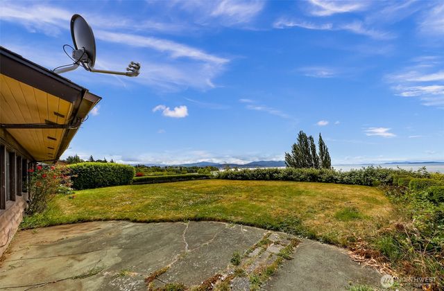 3923 Cliffside Drive, Bellingham, WA 98225
