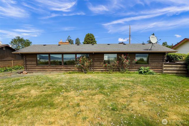 3923 Cliffside Drive, Bellingham, WA 98225