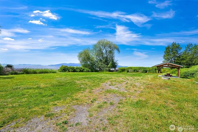 3923 Cliffside Drive, Bellingham, WA 98225