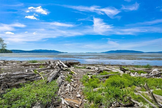 3923 Cliffside Drive, Bellingham, WA 98225