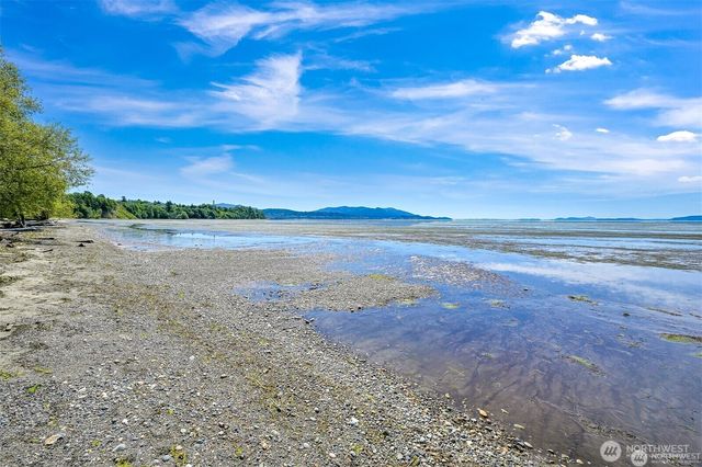 3923 Cliffside Drive, Bellingham, WA 98225