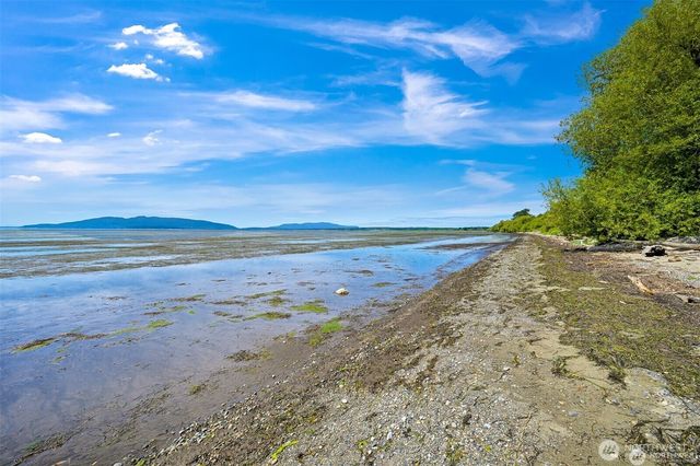 3923 Cliffside Drive, Bellingham, WA 98225