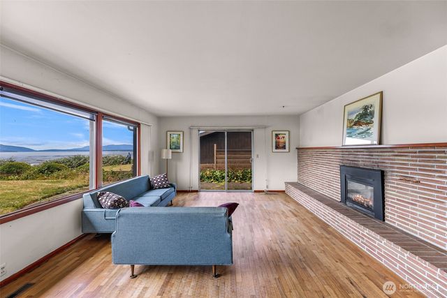 3923 Cliffside Drive, Bellingham, WA 98225