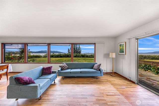 3923 Cliffside Drive, Bellingham, WA 98225