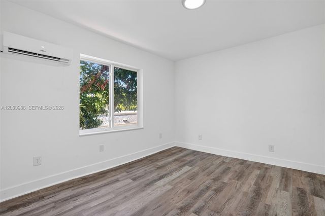 1630 SW 10th St 7, Miami, FL 33135