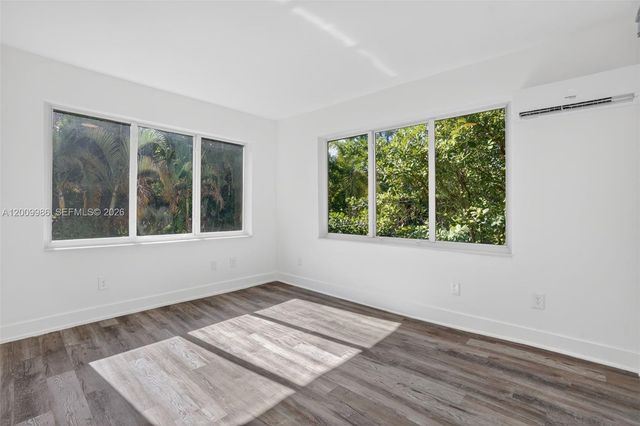 1630 SW 10th St 7, Miami, FL 33135