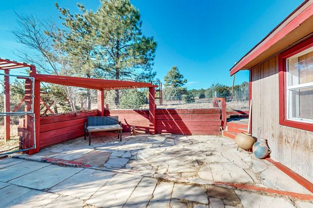 32 Mockingbird Hill Road, Tijeras, NM 87059