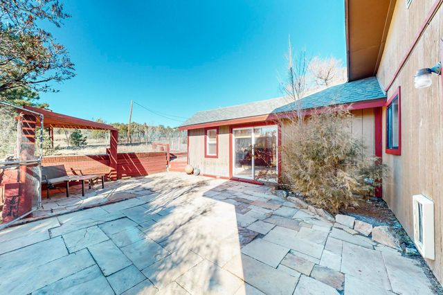 32 Mockingbird Hill Road, Tijeras, NM 87059