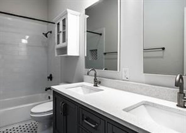 10432 High Hollows Drive 241, Dallas, TX 75230