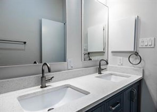 10432 High Hollows Drive 241, Dallas, TX 75230