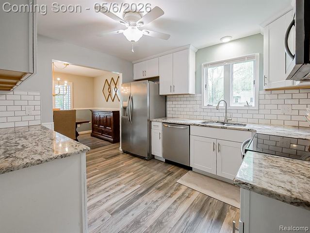 41528 Greenwood Court, Canton, MI 48187