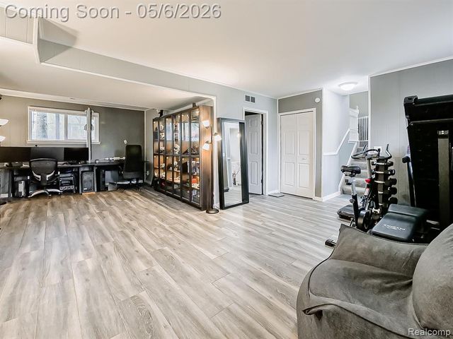 41528 Greenwood Court, Canton, MI 48187