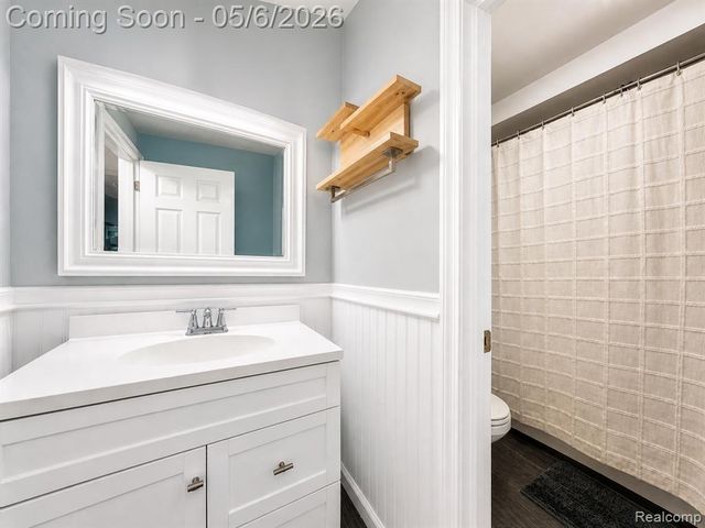 41528 Greenwood Court, Canton, MI 48187
