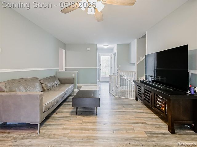 41528 Greenwood Court, Canton, MI 48187