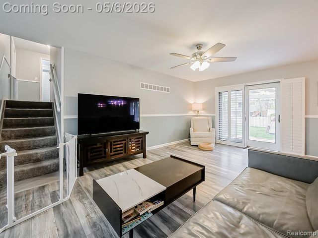 41528 Greenwood Court, Canton, MI 48187
