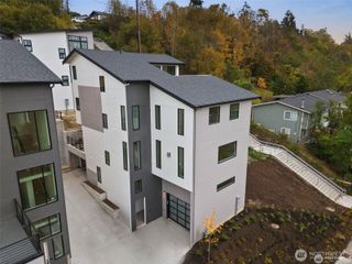 5256 23rd Avenue SW, Seattle, WA 98106