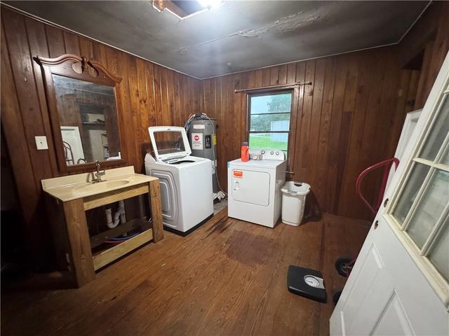 8588 Highway 188, Bayou La Batre, AL 36509