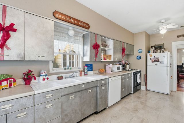 203 E Oak Street, Weatherford, TX 76086