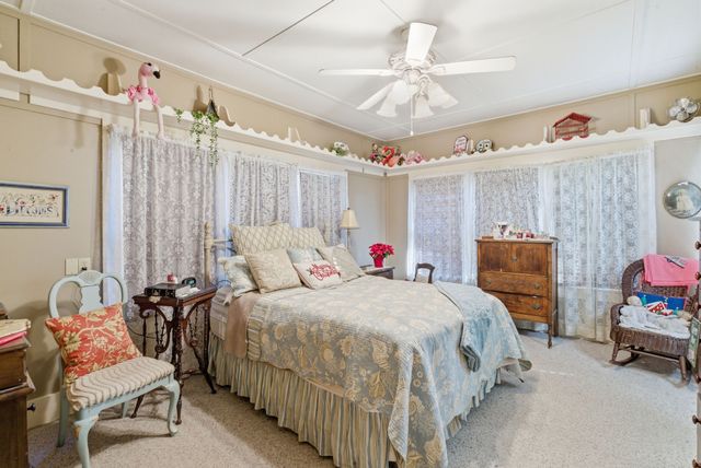 203 E Oak Street, Weatherford, TX 76086