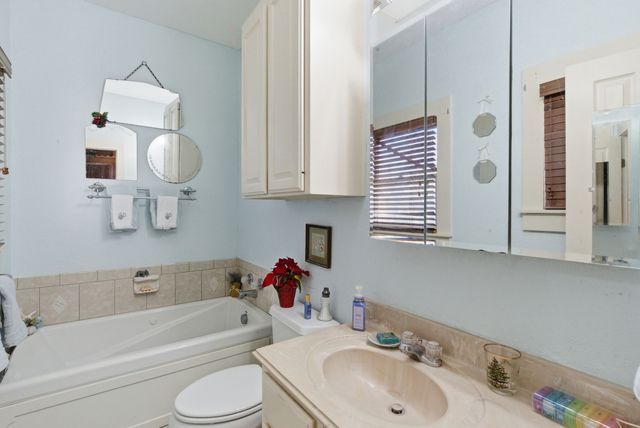 203 E Oak Street, Weatherford, TX 76086