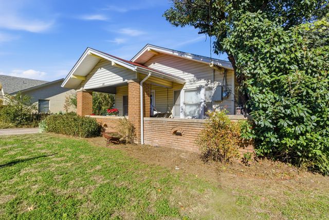 203 E Oak Street, Weatherford, TX 76086