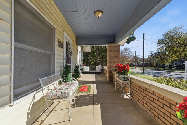 203 E Oak Street, Weatherford, TX 76086