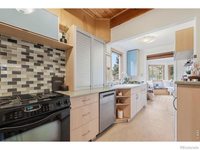 556 Grant Avenue, Louisville, CO 80027